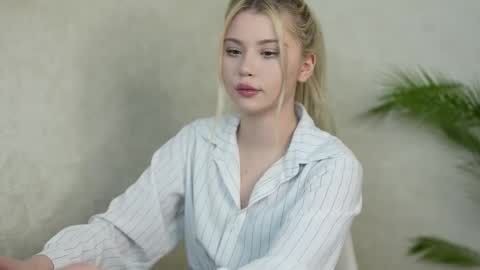 AshleyNiko online show from 10-24-25, 02:35