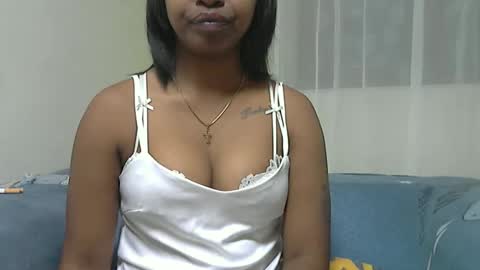 Snapshot of ashleyqueen_x chatting on 10-01-25, 05:30 ashleyqueen X online show from 10-01-25, 05:30
