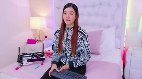 Snapshot of ashleyroberh chatting on 12-19-25, 03:52 AshleyRoberh online show from 12-19-25, 03:52