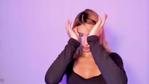 dahiana online show from 10-13-25, 02:28