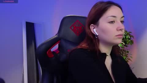 Snapshot of ashleyskott_ chatting on 12-19-25, 09:05 Ashley online show from 12-19-25, 09:05