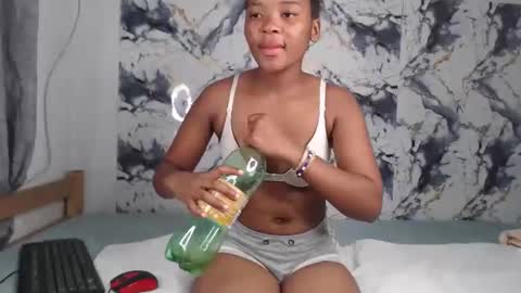 ashleyt255 online show from 04-26-26, 08:28