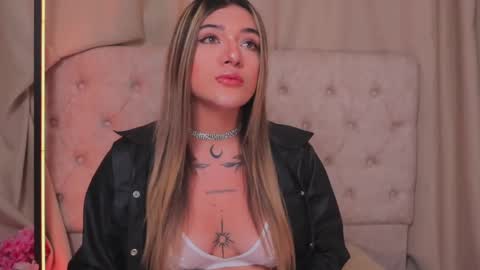 Ashley Lauren online show from 02-24-25, 03:55