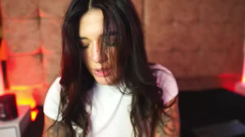 Ashley Lauren online show from 03-19-26, 08:35