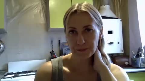 Snapshot of ashleyxhoney chatting on 09-24-25, 06:17 AshleyXHoney online show from 09-24-25, 06:17