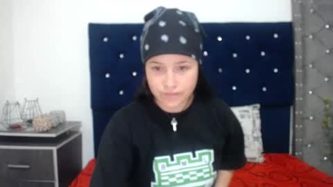 Snapshot of ashly_93 chatting on 02-24-25, 10:25 engel online show from 02-24-25, 10:25