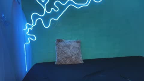 Ashlyrouxx online show from 07-07-26, 08:57