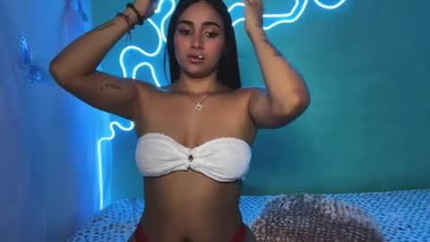 Ashlyrouxx online show from 07-10-26, 09:28