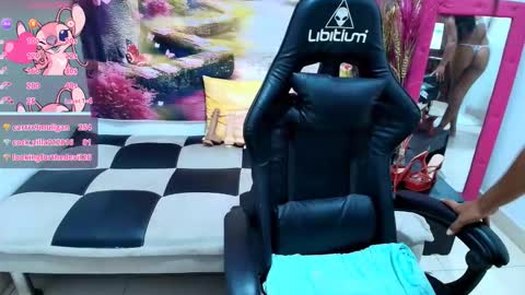 Snapshot of ashly_sexylatina18 chatting on 09-25-25, 06:44 ashly online show from 09-25-25, 06:44