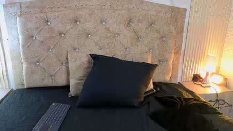 ashlybloom1 online show from 07-10-26, 11:57