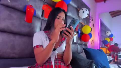 ashlymillerr_ online show from 06-19-26, 08:12