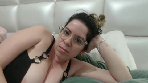 Snapshot of ashlymoon chatting on 02-17-25, 02:31 AshlyMoon online show from 02-17-25, 02:31