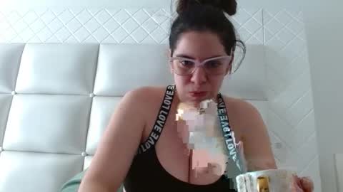 Snapshot of ashlymoon chatting on 11-22-25, 02:05 AshlyMoon online show from 11-22-25, 02:05