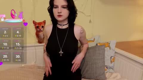 Snapshot of ashlyvincente chatting on 11-28-25, 07:22 Kristine online show from 11-28-25, 07:22