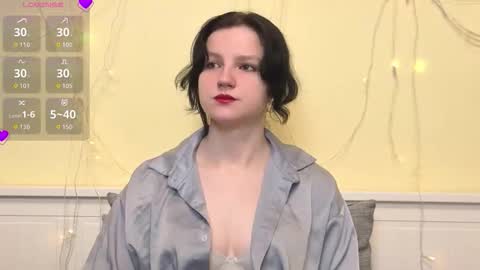 Snapshot of ashlyvincente chatting on 12-20-25, 07:15 Kristine online show from 12-20-25, 07:15