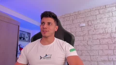 Snapshot of ashton_coleman_ chatting on 05-27-26, 03:20 my name real is camilo online show from 05-27-26, 03:20