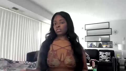 Snapshot of asiaandersonxx chatting on 02-10-26, 03:27 Asia online show from 02-10-26, 03:27