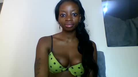 Asia online show from 10-19-25, 03:29