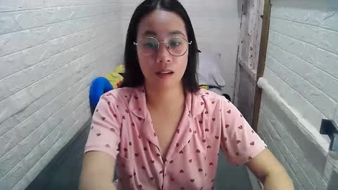 Trixie online show from 02-02-25, 02:27