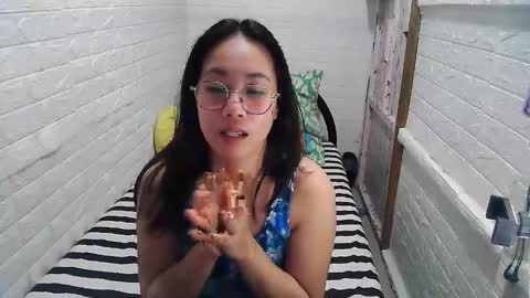 Trixie online show from 02-13-25, 11:37