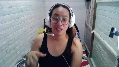 Trixie online show from 10-12-25, 02:32