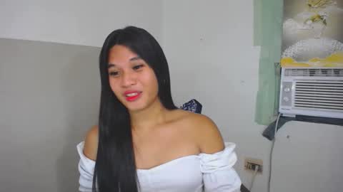 Snapshot of asian_yannie chatting on 10-22-25, 06:40 Yan online show from 10-22-25, 06:40