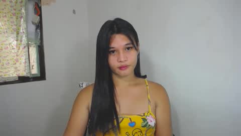 Snapshot of asian_yannie chatting on 11-13-25, 10:41 Yan online show from 11-13-25, 10:41