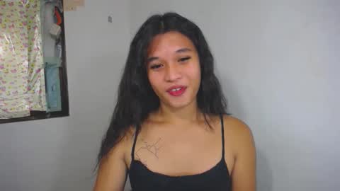 Snapshot of asian_yannie chatting on 11-16-25, 05:18 Yan online show from 11-16-25, 05:18