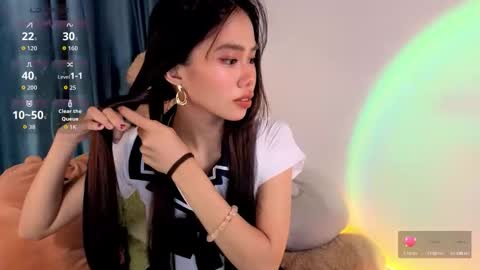 Snapshot of asianbabecandy chatting on 09-21-25, 10:28 candy online show from 09-21-25, 10:28