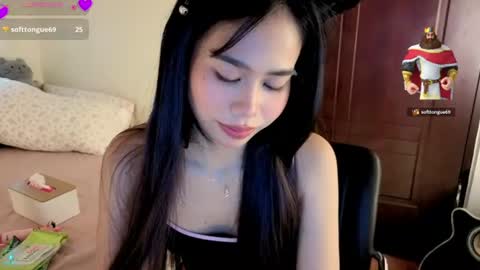 Snapshot of asianbabecandy chatting on 06-25-26, 12:21 candy online show from 06-25-26, 12:21