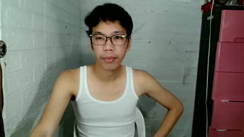 Snapshot of asianbaexx chatting on 03-26-26, 06:41 EIZE online show from 03-26-26, 06:41