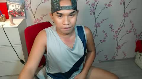 Snapshot of asianbigdickintown chatting on 10-30-25, 12:12 Sonny boy online show from 10-30-25, 12:12