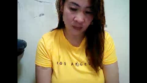 Snapshot of asiancutie143 chatting on 02-11-26, 12:15 asiancutie143 online show from 02-11-26, 12:15