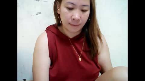 Snapshot of asiancutie143 chatting on 05-05-26, 10:40 asiancutie143 online show from 05-05-26, 10:40
