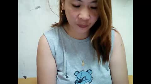 Snapshot of asiancutie143 chatting on 05-14-26, 10:38 asiancutie143 online show from 05-14-26, 10:38