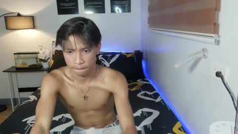 Snapshot of asianfuckertwink chatting on 03-11-26, 11:38 asianfuckertwink online show from 03-11-26, 11:38