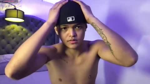 VICTORIA SCOTT online show from 04-25-26, 04:48