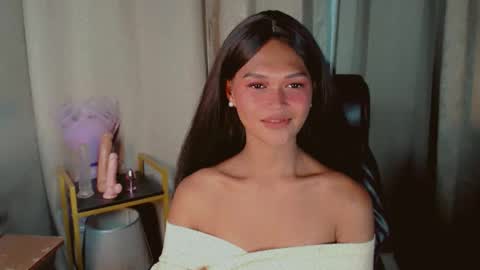 Snapshot of asiankianna chatting on 04-27-26, 11:52 Kianna online show from 04-27-26, 11:52
