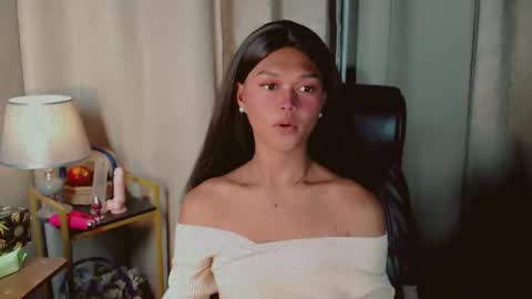Snapshot of asiankianna chatting on 05-19-26, 11:49 Kianna online show from 05-19-26, 11:49