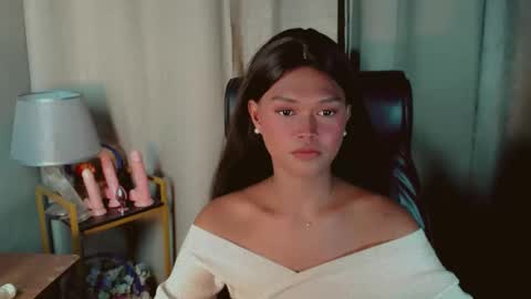 Snapshot of asiankianna chatting on 05-22-26, 01:06 Kianna online show from 05-22-26, 01:06