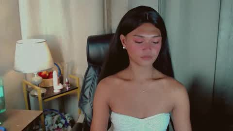Snapshot of asiankianna chatting on 05-26-26, 11:28 Kianna online show from 05-26-26, 11:28