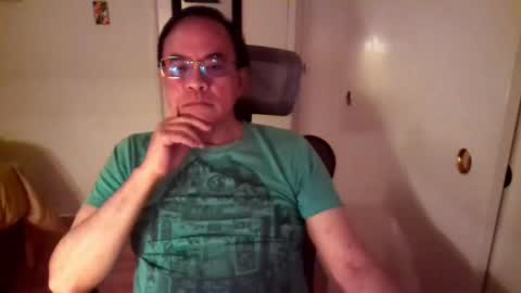 Snapshot of asianmixedman chatting on 01-20-25, 07:04 Asian Mixed Man online show from 01-20-25, 07:04