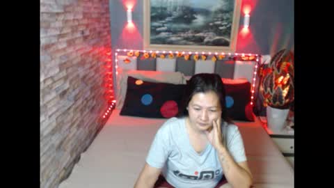 Snapshot of asiannosurrender chatting on 11-13-25, 01:43 asiannosurrender online show from 11-13-25, 01:43