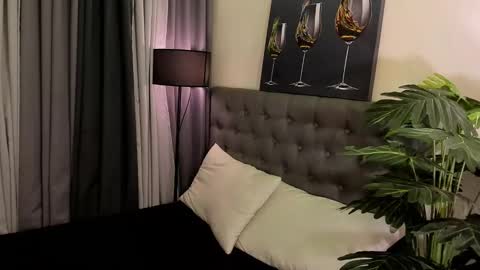 Snapshot of asianpetiteprincess chatting on 11-19-25, 06:52 asianpetiteprincess online show from 11-19-25, 06:52