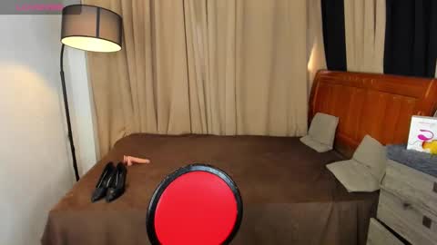 Snapshot of asianprettypetite chatting on 12-26-24, 06:19 CHESKA online show from 12-26-24, 06:19