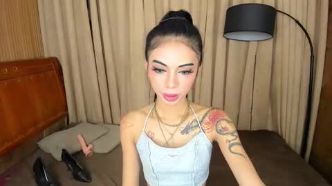 Snapshot of asianprettypetite chatting on 02-07-25, 02:37 CHESKA online show from 02-07-25, 02:37