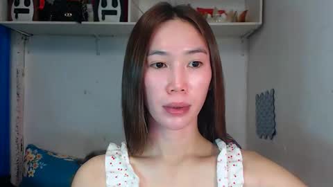 Snapshot of asianqt19 chatting on 05-09-26, 05:56 J A D E online show from 05-09-26, 05:56
