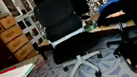 Snapshot of asiantsugar4u chatting on 12-01-25, 06:07 Trish online show from 12-01-25, 06:07