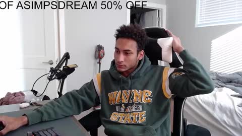 Snapshot of asimpsdream chatting on 11-16-25, 02:44 asimpsdream online show from 11-16-25, 02:44