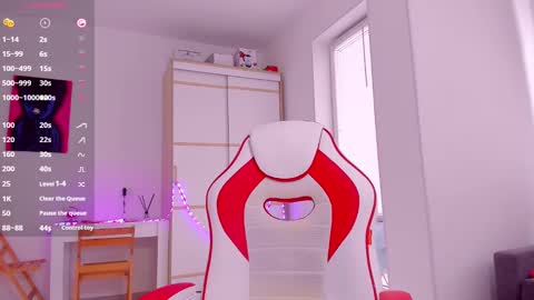 Snapshot of askcaroline chatting on 02-22-25, 10:29 Caroline online show from 02-22-25, 10:29